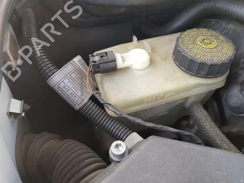 Used Brake master cylinder BMW 3 (E46) 316 i (105 hp) 17095999