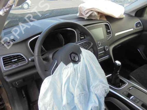 Left taillight RENAULT MEGANE IV Hatchback (B9A/M/N_) 1.5 dCi 110 (B9A3) | BP12555630C34