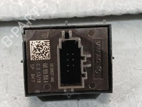 Left front window switch SKODA FABIA III (NJ3) 1.4 TDI | BP37273931I27 - Image 2