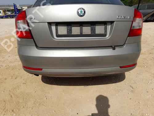 Rear bumper SKODA OCTAVIA II (1Z3) 1.6 TDI 1Z5807417 | TOCADO
