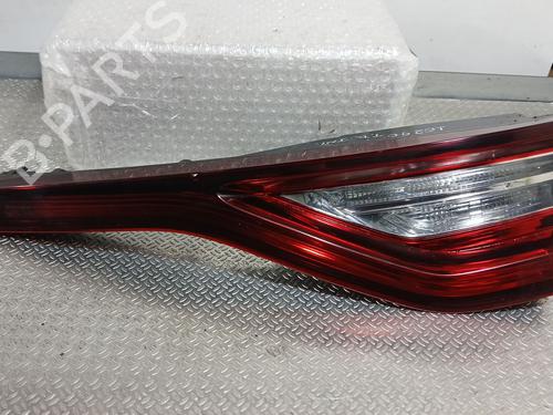 right-tailgate-light-renault-megane-iv-hatchback-b9amn_-2015-40194957 main image
