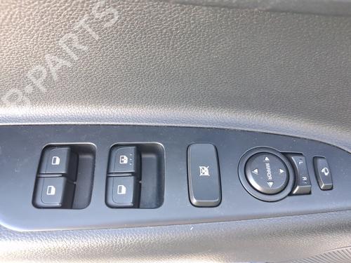 Used Left front window switch Left front window switch KIA STONIC (YB) 1.0 T-GDi Eco-Dynamics+ (101 hp) 40453014 40453014