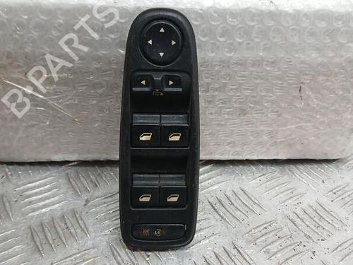 Used Left front window switch CITROËN C4 Picasso I MPV (UD_) 1.6 HDi (109 hp) 26220228