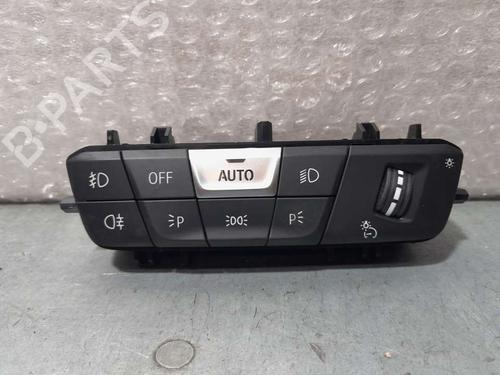 Used Headlight switch BMW 1 (F40) 118 i (140 hp) 18095606