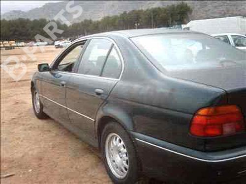 BMW 5 (E39)  528 i  67662