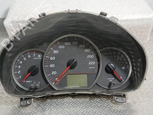 Used Instrument cluster Instrument cluster TOYOTA YARIS (_P13_) 1.3 (NSP130_, NSP130) (99 hp) 40012634 40012634