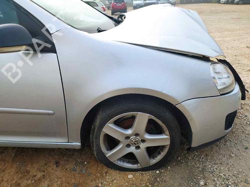 Used Right front fenders VW GOLF V (1K1) [2003-2010]  25735530
