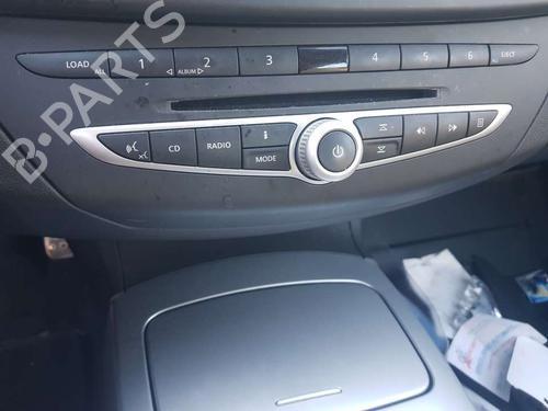 Used Radio RENAULT LAGUNA Coupe (DT0/1) [2008-2015]  19159556