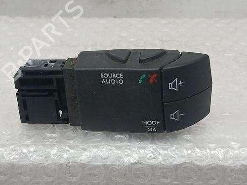 Used Switch RENAULT TRAFIC III Van (FG_) 1.6 dCi 115 (FGMD) (116 hp) 30382803