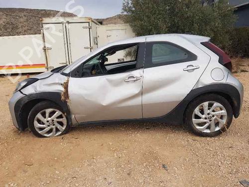 TOYOTA AYGO X (_B7_) 1.0 VVT-i (KGB70) (72 hp) 2396127