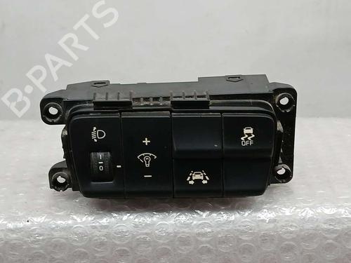Used Switch KIA SPORTAGE IV (QL, QLE) [2015-2022]  19160945