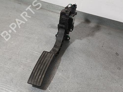 pedal-mg-mg-zs-suv-azs1-2017-34103167 main image