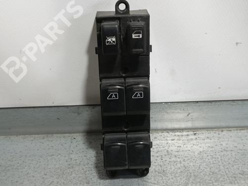 Used Left front window switch NISSAN MURANO I (Z50) [2002-2009]  10548538