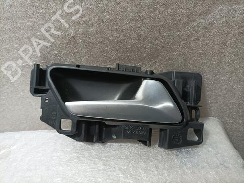 Used Front right interior door handle PEUGEOT 3008 II SUV (MC_, MR_, MJ_, M4_) [2016-2026]  11834476