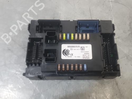 Used Fuse box Fuse box 37274323 37274323