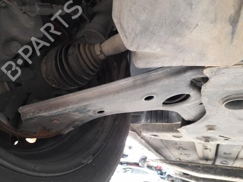 Højre fortil bærearm FIAT DOBLO Cargo (263_) 1.4 Natural Power (120 hp) 31888442