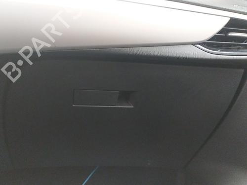 Used Glove box Glove box OPEL CORSA F (P2JO) 1.2 (68) (101 hp) 33622360 33622360