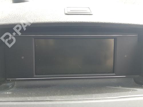 Used Display monitor MERCEDES-BENZ C-CLASS (W204) [2007-2015]  10659881