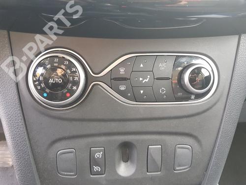 Used Climate control Climate control DACIA SANDERO II TCe 90 (B8M1, B8MA, B8AC) (90 hp) 10501353 10501353