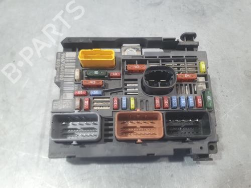 Used Fuse box Fuse box PEUGEOT 3008 I MPV (0U_) 1.6 HDi (112 hp) 40446757 40446757