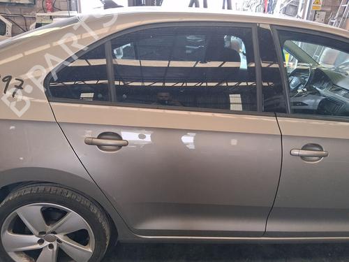 Used Right rear door Right rear door 37514730 37514730