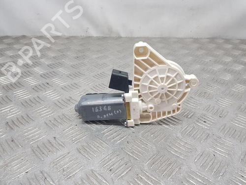 Portierruitmotor rechtsvoor MERCEDES-BENZ CLA Coupe (C117) CLA 220 CDI / d (117.303) (177 hp) 30058131
