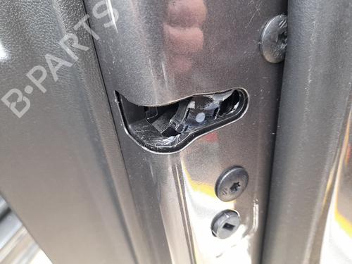 Høyre foran lås OPEL CROSSLAND X / CROSSLAND (P17, P2QO) 1.2 (75) (110 hp) 31810782