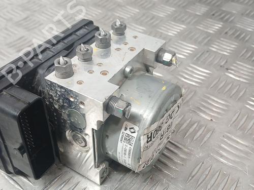 Used ABS pump RENAULT EXPRESS Box Body/MPV 1.5 Blue dCi 95 (F6AB) (95 hp) 24891054