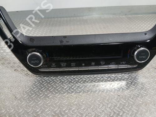 Climate control TOYOTA COROLLA Saloon (_E21_) 1.8 VVTi Hybrid (ZWE211, MZEA12) | BP38255678I5 - Image 2