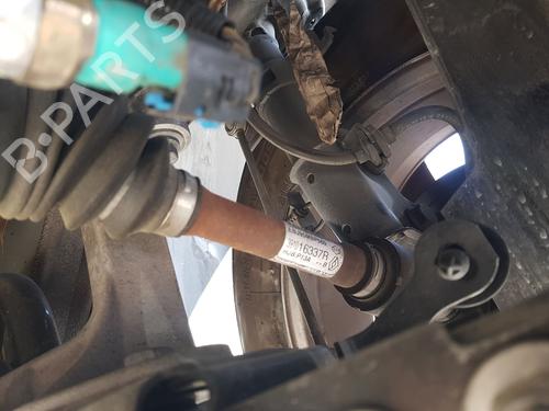 Used Left front driveshaft Left front driveshaft RENAULT CAPTUR II (HF_) TCe 100 (HFMT) (101 hp) 33557551 33557551