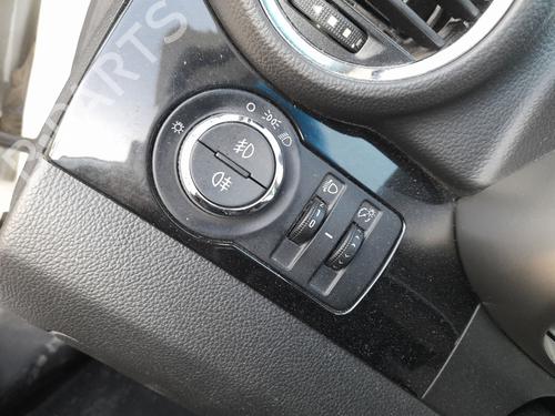 Used Headlight switch CHEVROLET ORLANDO (J309) [2010-2025]  27838714