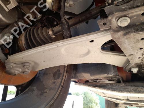 Used Right front suspension arm CITROËN C4 III (BA_, BB_, BC_) 1.2 PureTech 130 (BAHNSA, BAHNSB) (130 hp) 27241316