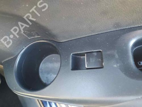 Højre bagtil elrude kontakt TOYOTA COROLLA Hatchback (_E21_, _EA1_, _EH1_) 1.8 Hybrid (ZWE211) (98 hp) 23424951
