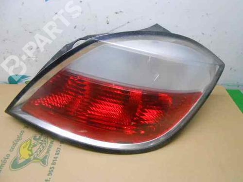 Used Right taillight OPEL ASTRA H (A04) [2004-2014]  31017