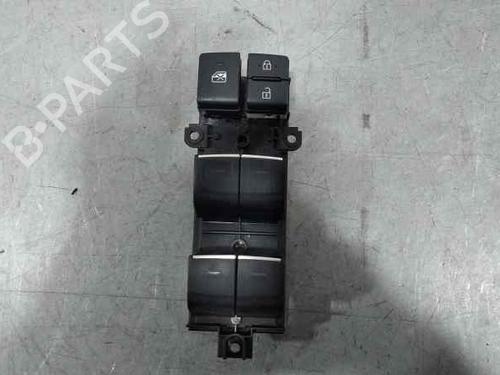 Used Left front window switch TOYOTA COROLLA Hatchback (_E21_, _EA1_, _EH1_) 1.8 Hybrid (ZWE211) (98 hp) 23424812
