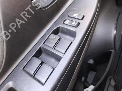 Used Left front window switch TOYOTA YARIS (_P13_) 1.5 (NSP131_) (112 hp) 30001919