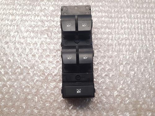 left-front-window-switch-hyundai-i30-fastback-pde-pden-2017-36498987 main image
