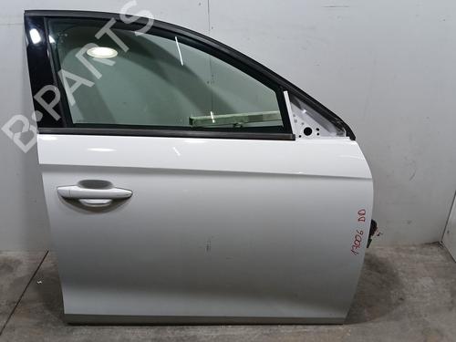 Used Right front door OPEL CORSA F (P2JO) 1.2 (68) (101 hp) 28318870