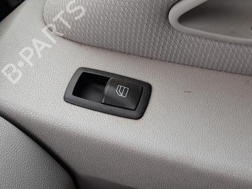 Used Right front window switch MERCEDES-BENZ B-CLASS Sports Tourer (W245) B 180 CDI (245.207) (109 hp) 29751988