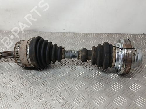 Used Left front driveshaft MERCEDES-BENZ VITO Bus (W638) 112 CDI 2.2 (638.194) (122 hp) 29592108