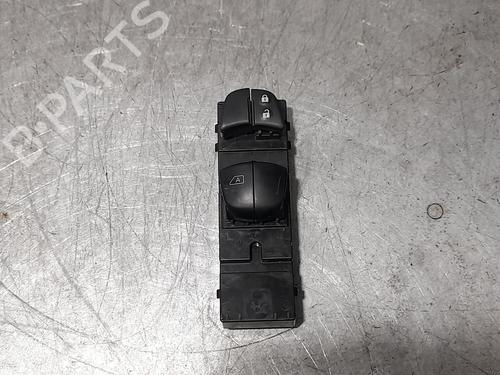 Used Left front window switch NISSAN MICRA V (K14) 1.0 (71 hp) 11850884