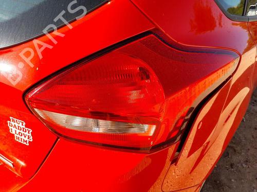 Used Right taillight FORD FOCUS III 1.0 EcoBoost (125 hp) 29030091
