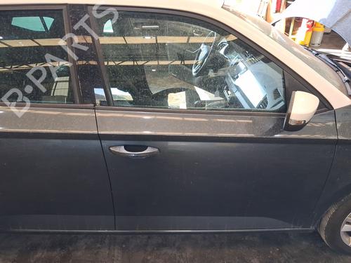 Used Right front door Right front door 38710234 38710234