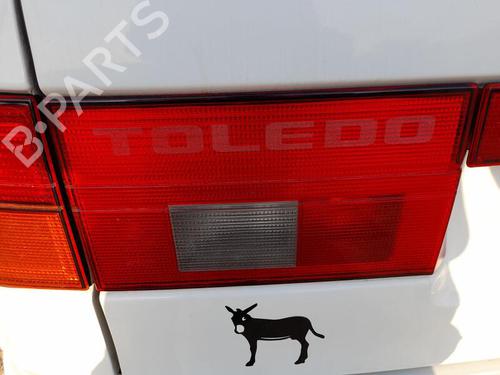 Venstre baklys, luke SEAT TOLEDO I (1L2) 1.8 i (88 hp) 28296824
