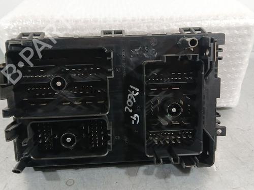 Used Fuse box Fuse box OPEL ASTRA J Sports Tourer (P10) 1.7 CDTI (35) (110 hp) 35725010 35725010