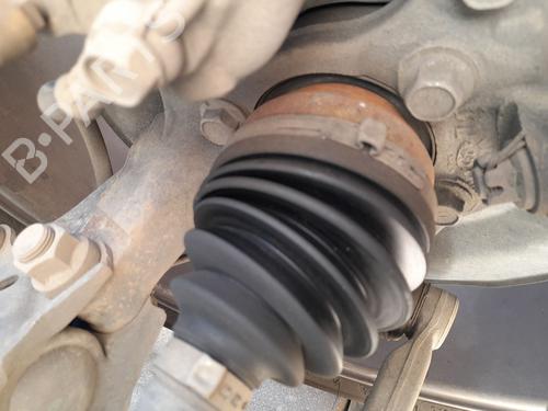 Used Left front driveshaft TOYOTA AURIS (_E18_) 1.4 D-4D (NDE180_, NDE180R) (90 hp) 30710622