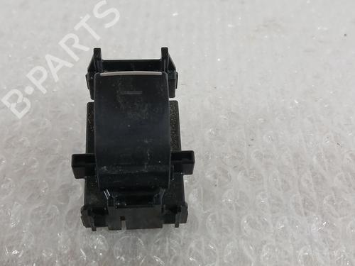 Used Right rear window switch Right rear window switch TOYOTA COROLLA Estate (_E21_) 1.8 Hybrid (ZWE211) (98 hp) 33622415 33622415
