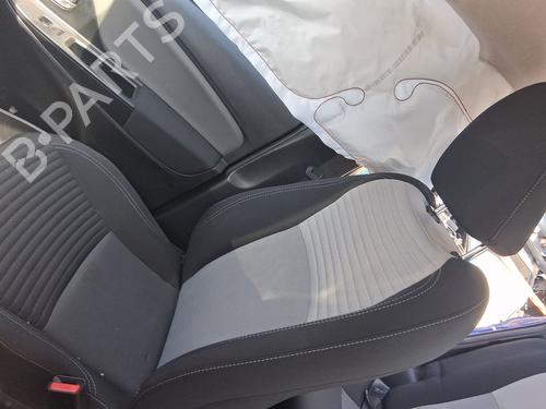 Used Right front seat Right front seat 37466862 37466862
