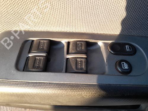 Used Left front window switch HONDA JAZZ II (GD_, GE3, GE2) [2001-2008]  27241274