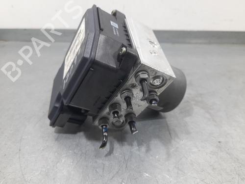 Used ABS pump VW SHARAN (7N1, 7N2) 2.0 TDI (140 hp) 31979704